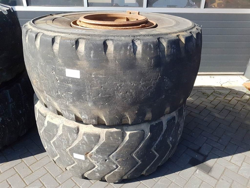 Case 921C-Michelin 26.5R25-Tire/Reifen/Band - Roda/ Ban untuk Peralatan konstruksi: gambar 3 Case 921C-Michelin 26.5R25-Tire/Reifen/Band - Roda/ Ban untuk Peralatan konstruksi: gambar 3