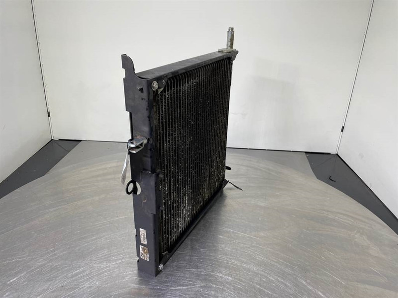 Cat 907M-444-1760-Airco condenser/Klimakondensator - Bingkai/ Sasis untuk Peralatan konstruksi: gambar 4 Cat 907M-444-1760-Airco condenser/Klimakondensator - Bingkai/ Sasis untuk Peralatan konstruksi: gambar 4