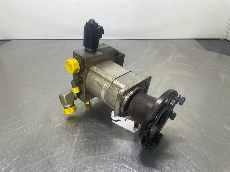 Hyundai HL757-7A-11LD-30700 / VAD0511111-Fan motor - Hidrolika untuk Peralatan konstruksi: gambar 1 Hyundai HL757-7A-11LD-30700 / VAD0511111-Fan motor - Hidrolika untuk Peralatan konstruksi: gambar 1