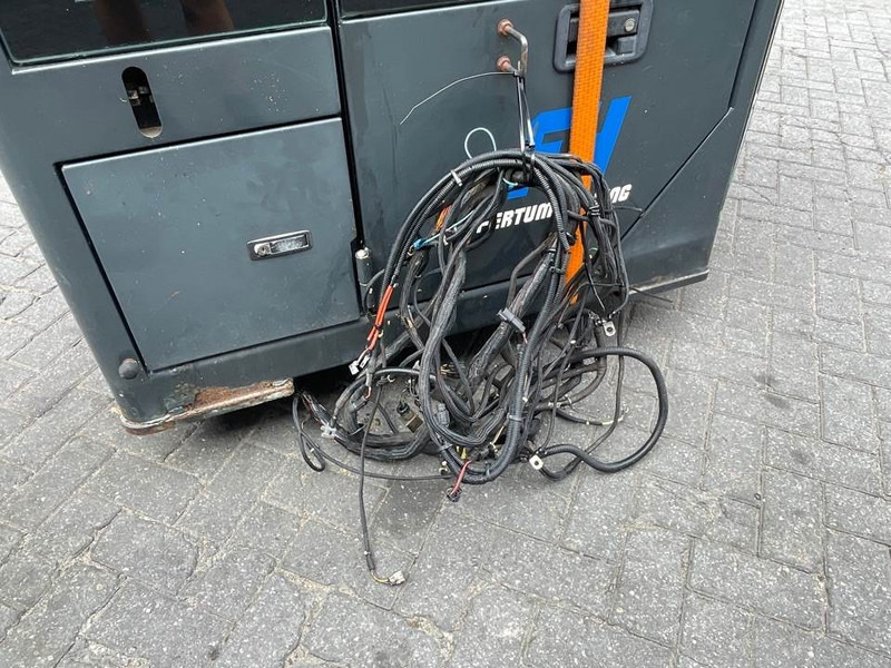 Hyundai HL757-7A-71LB-12012 / 71LB-12013 /71LB-12014-Cabin - Kabin dan interior untuk Peralatan konstruksi: gambar 5 Hyundai HL757-7A-71LB-12012 / 71LB-12013 /71LB-12014-Cabin - Kabin dan interior untuk Peralatan konstruksi: gambar 5