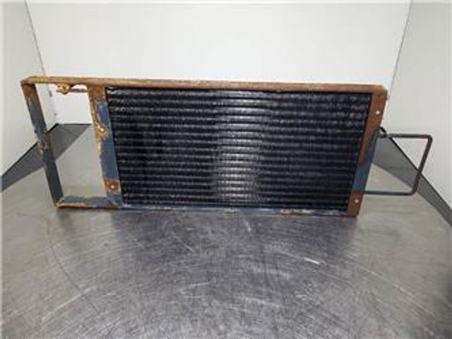 Hyundai HL760-9 - Airco condenser/Klimakondensator/Airco - Bingkai/ Sasis: gambar 1 Hyundai HL760-9 - Airco condenser/Klimakondensator/Airco - Bingkai/ Sasis: gambar 1