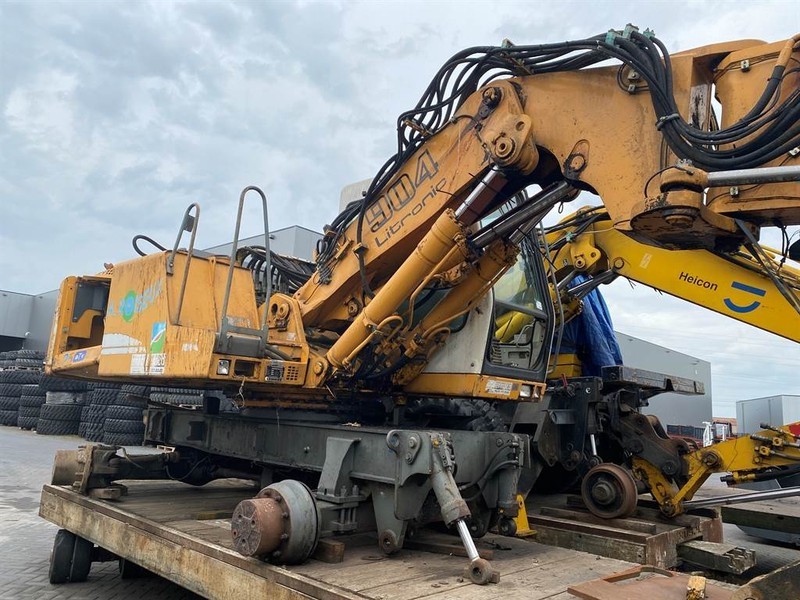 Liebherr A 904 (For parts) - Ekskavator roda: gambar 1 Liebherr A 904 (For parts) - Ekskavator roda: gambar 1
