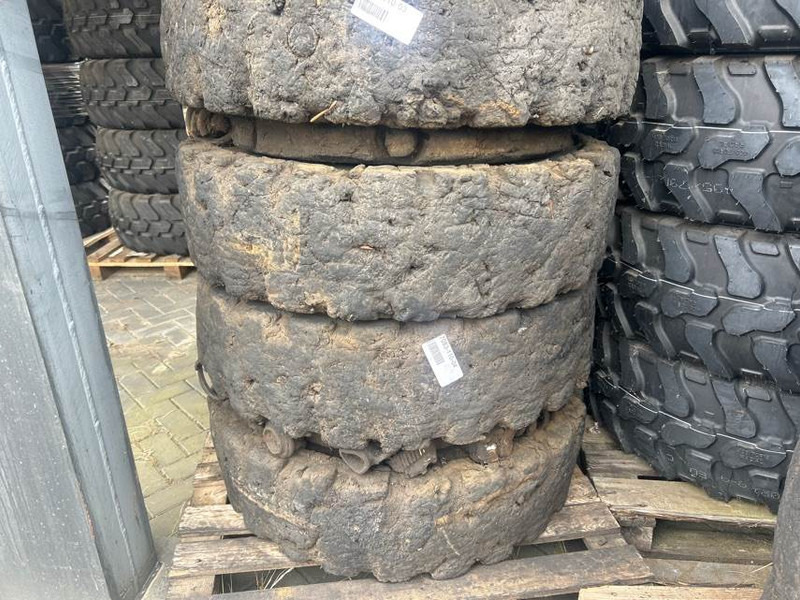 Liebherr A934C-12.00-20-Tire/Reifen/Band - Roda/ Ban untuk Peralatan konstruksi: gambar 2 Liebherr A934C-12.00-20-Tire/Reifen/Band - Roda/ Ban untuk Peralatan konstruksi: gambar 2