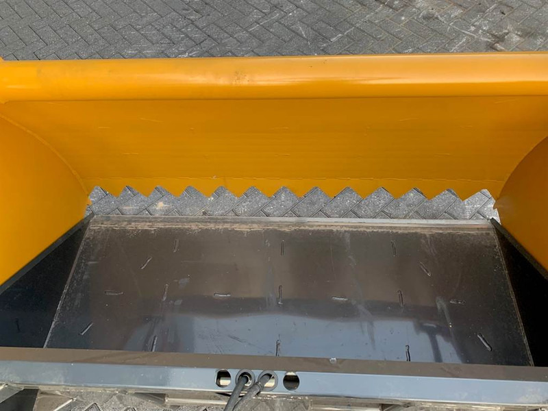 MAMMUT SB 195 M - Silage cutter/Silageschneider - Peralatan silo: gambar 5 MAMMUT SB 195 M - Silage cutter/Silageschneider - Peralatan silo: gambar 5