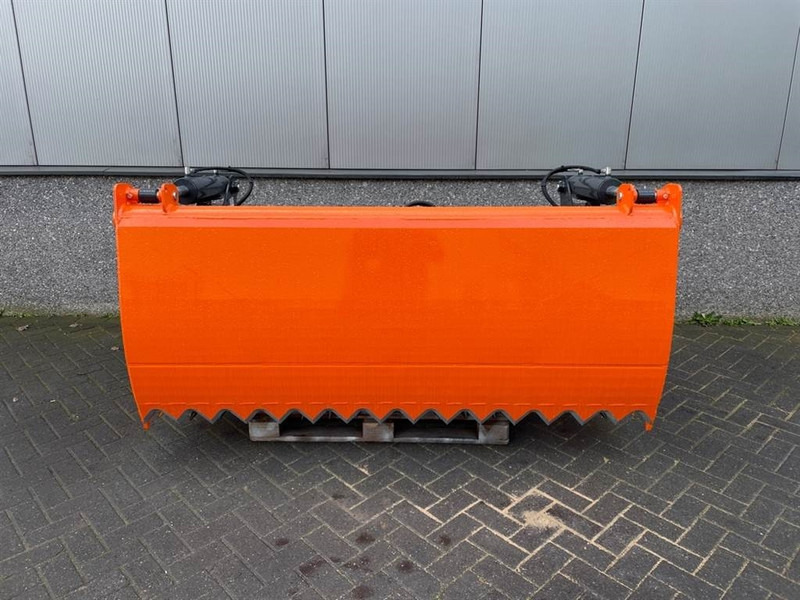 MAMMUT SC220M - Silage cutter/Silageschneider/Kuilhapper - Peralatan silo: gambar 1 MAMMUT SC220M - Silage cutter/Silageschneider/Kuilhapper - Peralatan silo: gambar 1