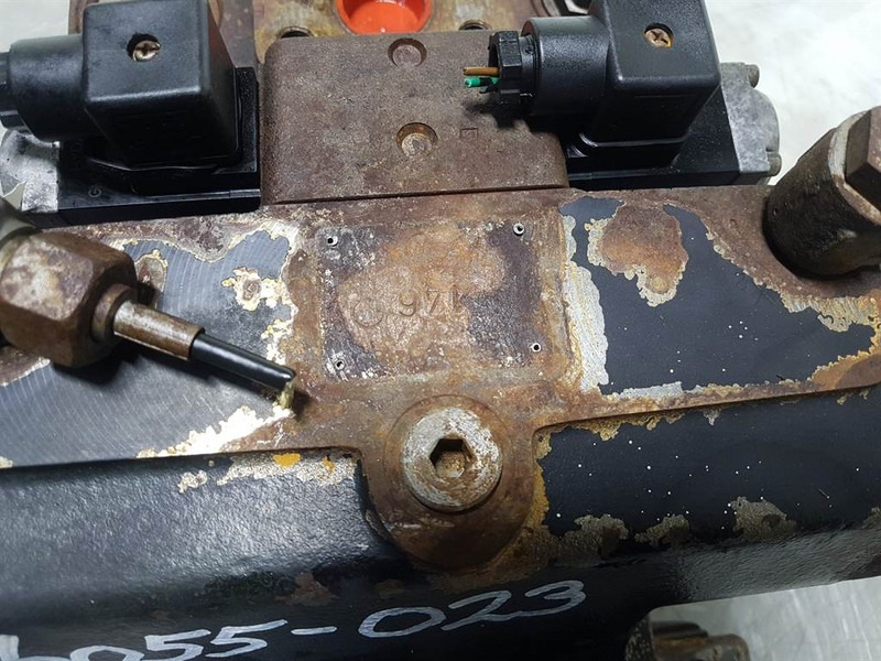 Rexroth A4VG125 - Ahlmann AZ200 - 4100373A - Drive pump - Hidrolika: gambar 3 Rexroth A4VG125 - Ahlmann AZ200 - 4100373A - Drive pump - Hidrolika: gambar 3