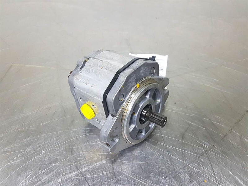 Sauer Sundstrand SNP2/4DSC06REPG/5D - Gearpump/Zah - Hidrolika untuk Peralatan konstruksi: gambar 1 Sauer Sundstrand SNP2/4DSC06REPG/5D - Gearpump/Zah - Hidrolika untuk Peralatan konstruksi: gambar 1