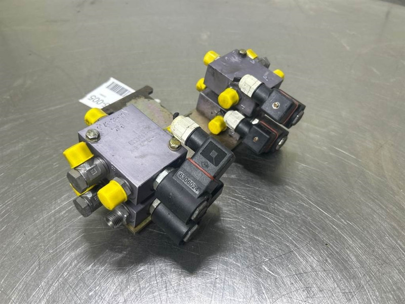 Terex TW150 - 4/2 Valve-4/2 Wegeventil-4/2 Ventiel - Hidrolika untuk Peralatan konstruksi: gambar 4 Terex TW150 - 4/2 Valve-4/2 Wegeventil-4/2 Ventiel - Hidrolika untuk Peralatan konstruksi: gambar 4