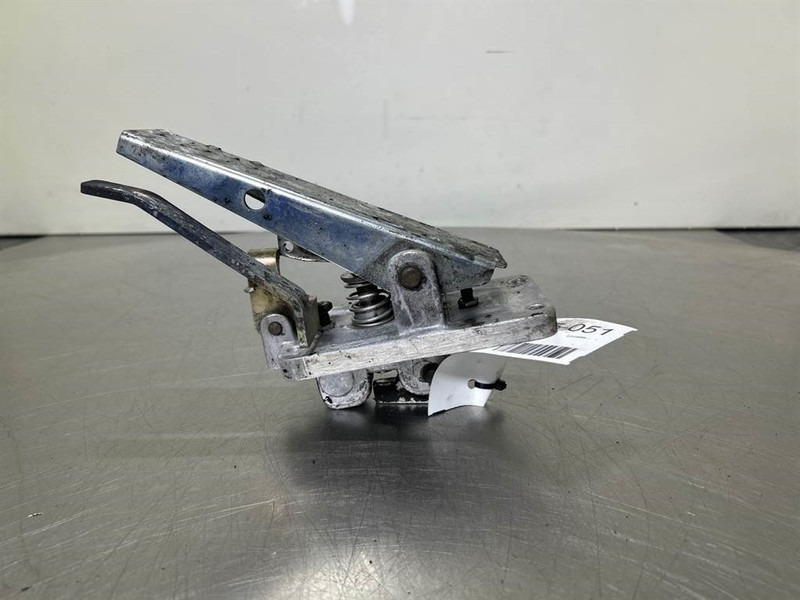 Terex TW150-6041506-Brake pedal/Bremspedal/Rempedaal - Kabin dan interior untuk Peralatan konstruksi: gambar 2 Terex TW150-6041506-Brake pedal/Bremspedal/Rempedaal - Kabin dan interior untuk Peralatan konstruksi: gambar 2