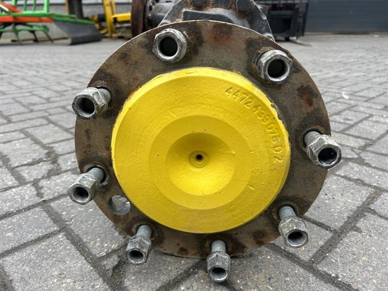 Poros dan bagian untuk Peralatan konstruksi Volvo L30G-15226452-ZF AV-230-4472039074 -Axle/Achse/As: gambar 6