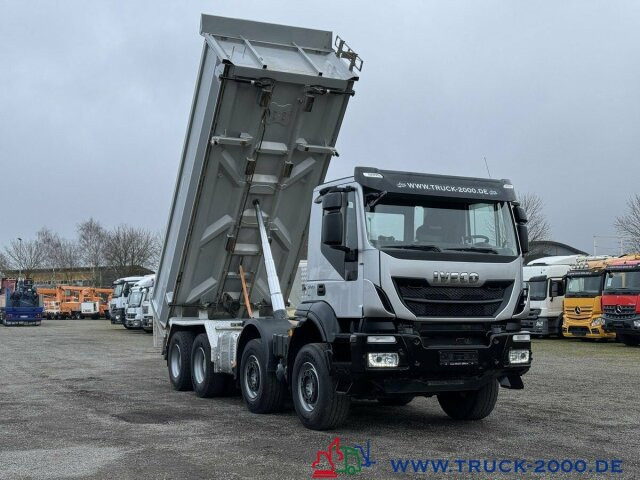 Iveco 340T50 Trakker 8x4 Bordmatik Links/Rechts/Hinten - Truk jungkit: gambar 5 Iveco 340T50 Trakker 8x4 Bordmatik Links/Rechts/Hinten - Truk jungkit: gambar 5