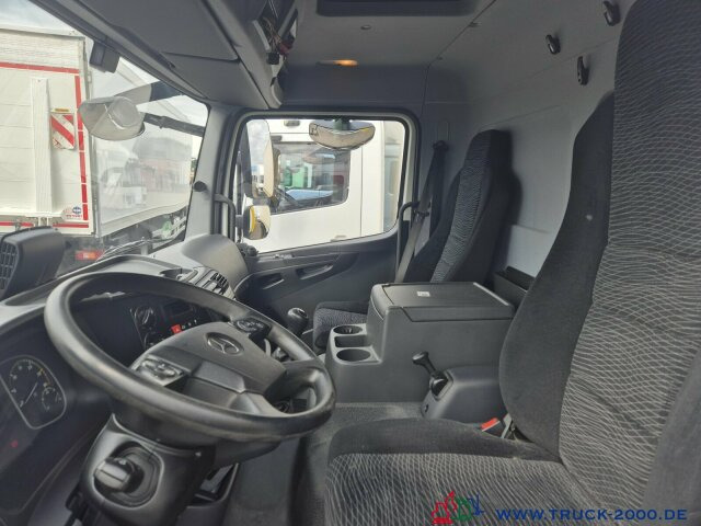 Mercedes-Benz Atego 1021 7m Koffer LBW 1.5t. nur 188549 KM - Truk box: gambar 5 Mercedes-Benz Atego 1021 7m Koffer LBW 1.5t. nur 188549 KM - Truk box: gambar 5
