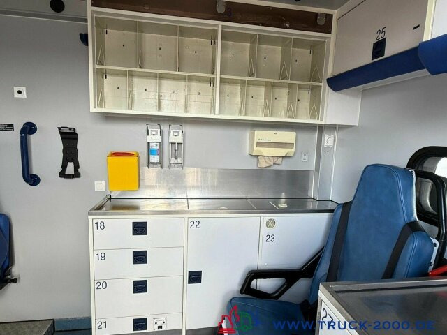Mercedes-Benz Sprinter 516 Fahrtec RTW Luftfederung 1. Hand - Ambulans: gambar 4 Mercedes-Benz Sprinter 516 Fahrtec RTW Luftfederung 1. Hand - Ambulans: gambar 4