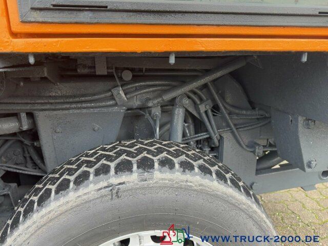 Multicar Kiefer Boki Winterdienst Streuer + Besen 23 TKM - Van jungkit: gambar 5 Multicar Kiefer Boki Winterdienst Streuer + Besen 23 TKM - Van jungkit: gambar 5