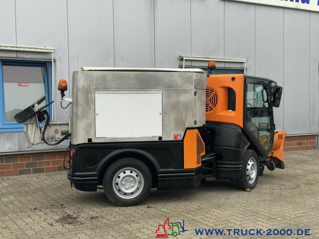 Nilfisk JungoJet3500 Winterdienst & Kehrmaschine - Penyapu jalan: gambar 4 Nilfisk JungoJet3500 Winterdienst & Kehrmaschine - Penyapu jalan: gambar 4