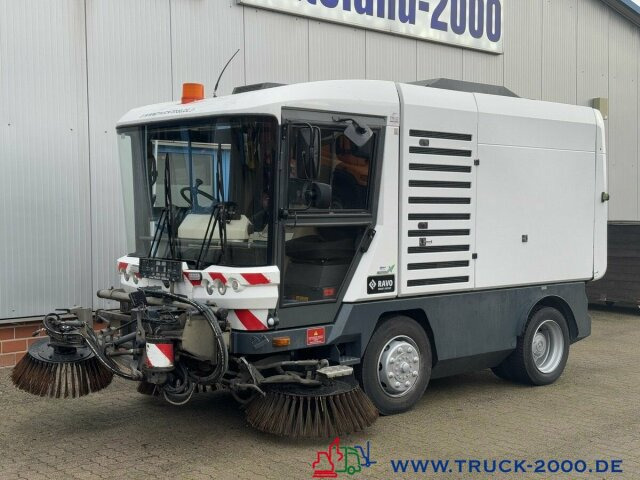 Ravo 540 3 Besensystem Sweeper + Sprühen 50 Km/h - Penyapu jalan: gambar 1 Ravo 540 3 Besensystem Sweeper + Sprühen 50 Km/h - Penyapu jalan: gambar 1