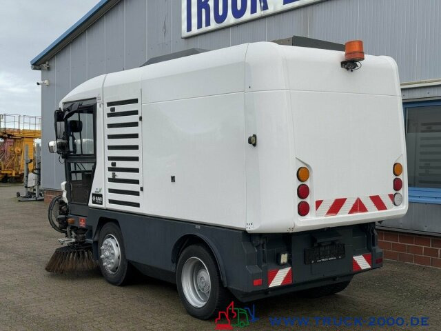 Leasing  Ravo 540 3 Besensystem Sweeper + Sprühen 50 Km/h Ravo 540 3 Besensystem Sweeper + Sprühen 50 Km/h: gambar 14