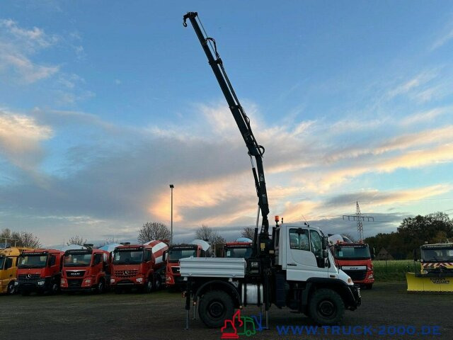 Unimog U 300 4x4 Hiab Kran Fernbedienung Nur 78.144 Km - Truk flatbed, Truk derek: gambar 3 Unimog U 300 4x4 Hiab Kran Fernbedienung Nur 78.144 Km - Truk flatbed, Truk derek: gambar 3