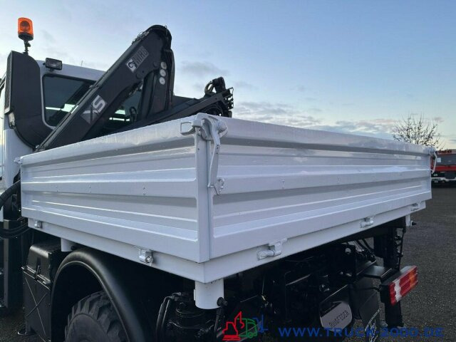 Unimog U 300 4x4 Hiab Kran Fernbedienung Nur 78.144 Km - Truk flatbed, Truk derek: gambar 4 Unimog U 300 4x4 Hiab Kran Fernbedienung Nur 78.144 Km - Truk flatbed, Truk derek: gambar 4