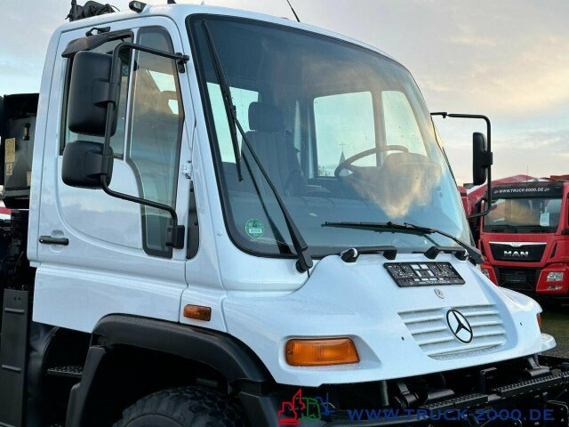 Unimog U 300 4x4 Hiab Kran Fernbedienung Nur 78.144 Km - Truk flatbed, Truk derek: gambar 5 Unimog U 300 4x4 Hiab Kran Fernbedienung Nur 78.144 Km - Truk flatbed, Truk derek: gambar 5