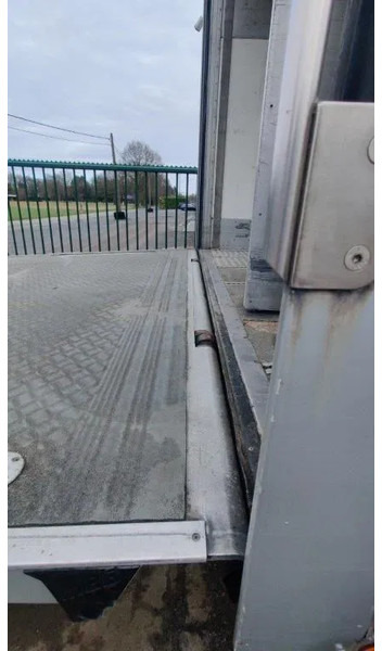 Dhollandia Laadklep / Achtersluitklep 2000 kg MBB / Palfinger / B.A.R. Cargolift - Pengangkatan ekor: gambar 3 Dhollandia Laadklep / Achtersluitklep 2000 kg MBB / Palfinger / B.A.R. Cargolift - Pengangkatan ekor: gambar 3