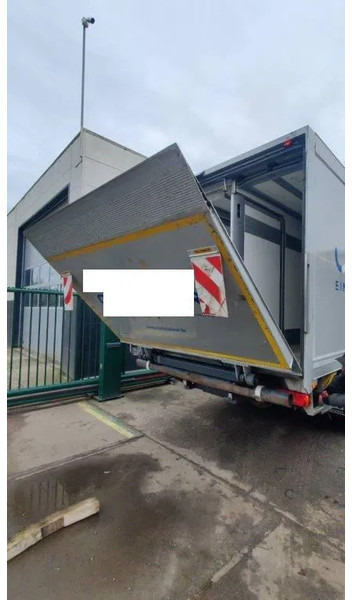 Dhollandia Laadklep / Achtersluitklep 2000 kg MBB / Palfinger / B.A.R. Cargolift - Pengangkatan ekor: gambar 4 Dhollandia Laadklep / Achtersluitklep 2000 kg MBB / Palfinger / B.A.R. Cargolift - Pengangkatan ekor: gambar 4