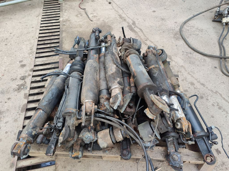Hidrolika HYVA Pistons hydraulic cylinders / hydraulisch: gambar 7