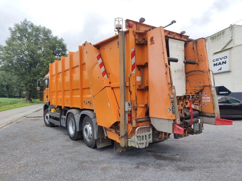 MAN TGA 26.320 6x2 garbage truck ZOELLER - Truk sampah: gambar 4 MAN TGA 26.320 6x2 garbage truck ZOELLER - Truk sampah: gambar 4