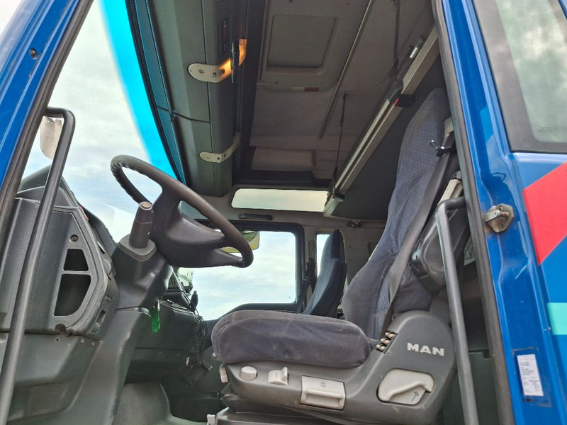 MAN TGA 26.390 6X2 - Truk sasis: gambar 3 MAN TGA 26.390 6X2 - Truk sasis: gambar 3