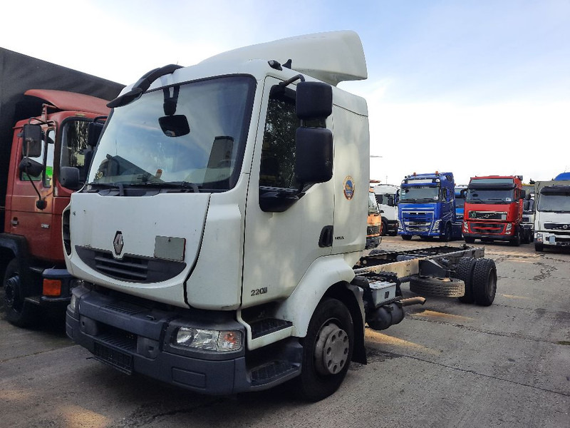 Renault MIDLUM 220 - Truk sasis: gambar 1 Renault MIDLUM 220 - Truk sasis: gambar 1