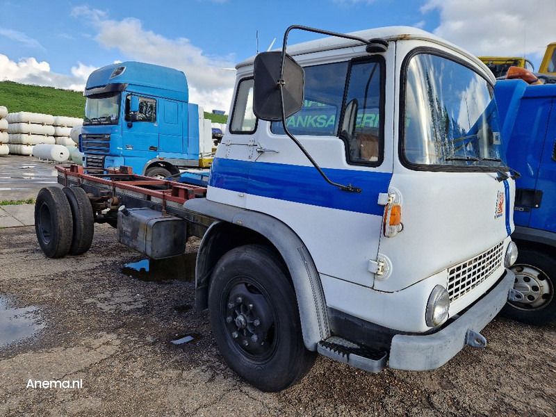 Bedford TK 1020 - Tractor head: gambar 5 Bedford TK 1020 - Tractor head: gambar 5