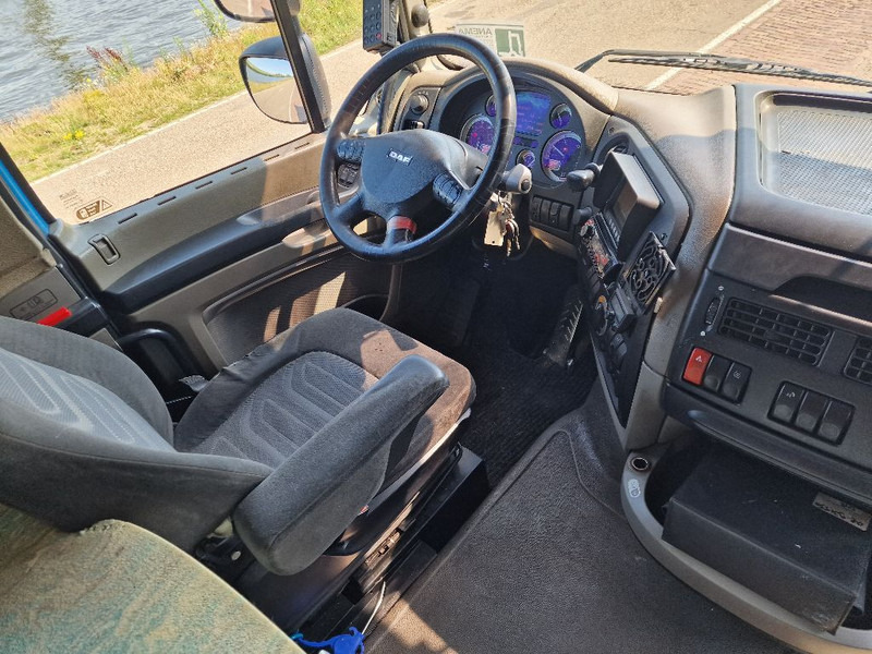 DAF XF105.460 - Tractor head: gambar 4 DAF XF105.460 - Tractor head: gambar 4