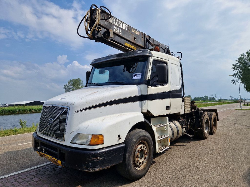 Volvo NH12.460 - Tractor head: gambar 1 Volvo NH12.460 - Tractor head: gambar 1