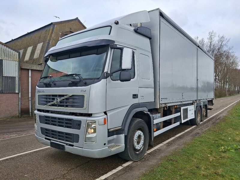 Volvo FM 400 6X2 - Truk berpendingin: gambar 1 Volvo FM 400 6X2 - Truk berpendingin: gambar 1