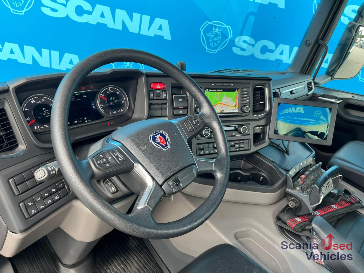 SCANIA G 450 B8x2*6NB DIFF-L HIAB X-HIPRO 262 EP-4 - Truk flatbed: gambar 3 SCANIA G 450 B8x2*6NB DIFF-L HIAB X-HIPRO 262 EP-4 - Truk flatbed: gambar 3