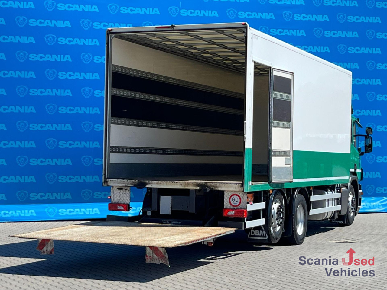 SCANIA P 320 DB6x2*4MNB RETARDER FULL AIR 8T TAIL LIFT 2T - Truk sasis: gambar 2 SCANIA P 320 DB6x2*4MNB RETARDER FULL AIR 8T TAIL LIFT 2T - Truk sasis: gambar 2