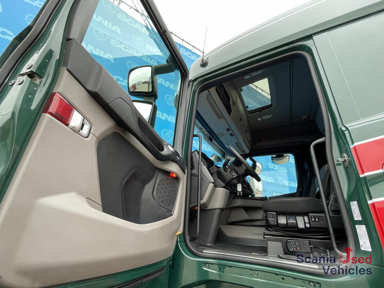 SCANIA R 410 A4x2NA RETARDER ADR FL LED ACC - Tractor head: gambar 3 SCANIA R 410 A4x2NA RETARDER ADR FL LED ACC - Tractor head: gambar 3