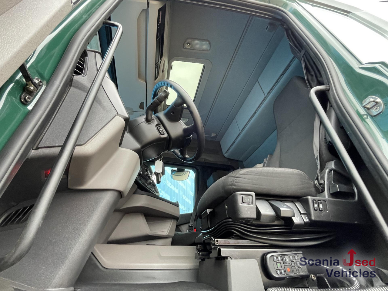 SCANIA R 410 A4x2NA RETARDER ADR FL LED ACC - Tractor head: gambar 4 SCANIA R 410 A4x2NA RETARDER ADR FL LED ACC - Tractor head: gambar 4