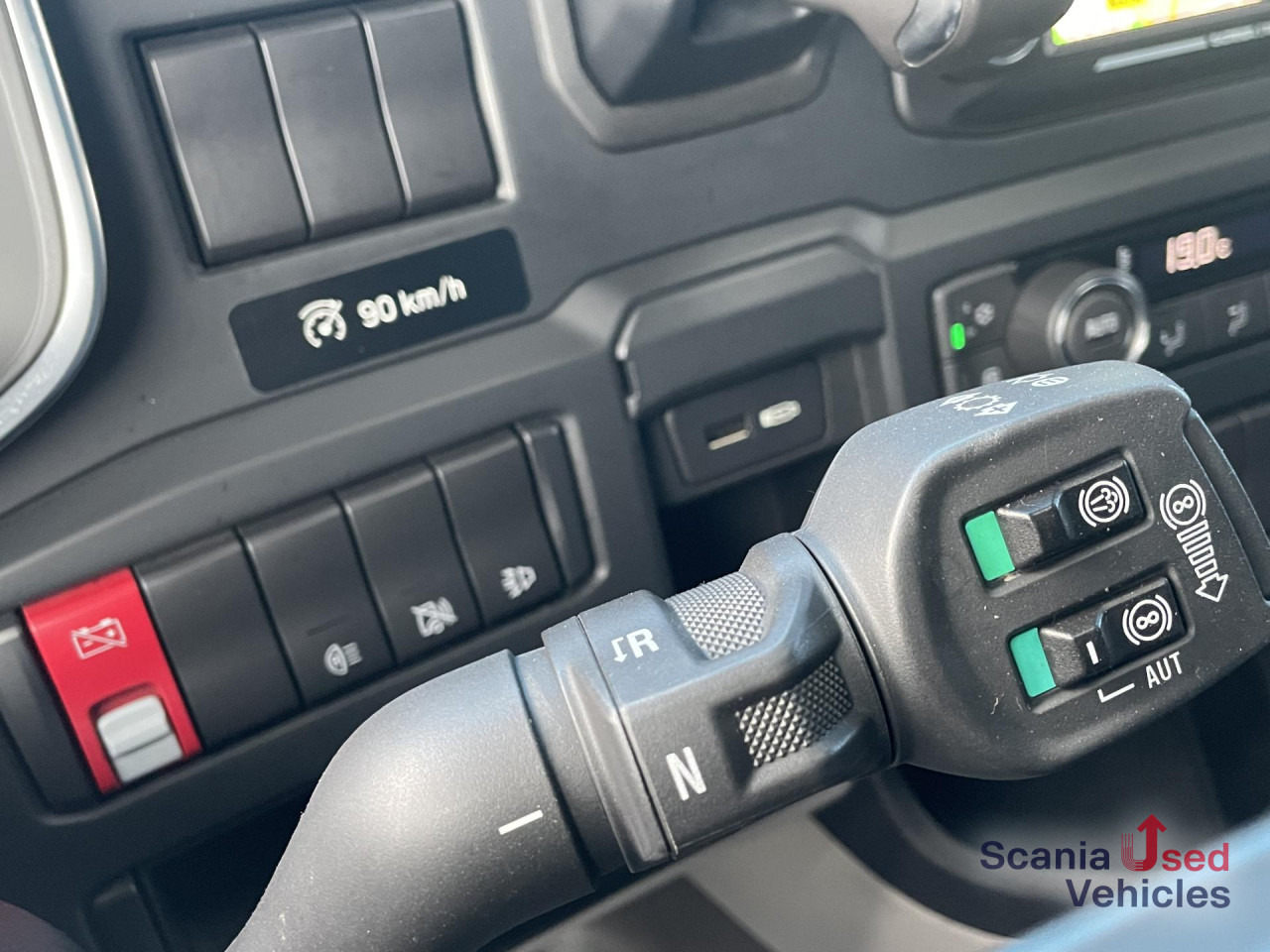 SCANIA R 410 A4x2NA RETARDER LED NAVI - Tractor head: gambar 4 SCANIA R 410 A4x2NA RETARDER LED NAVI - Tractor head: gambar 4