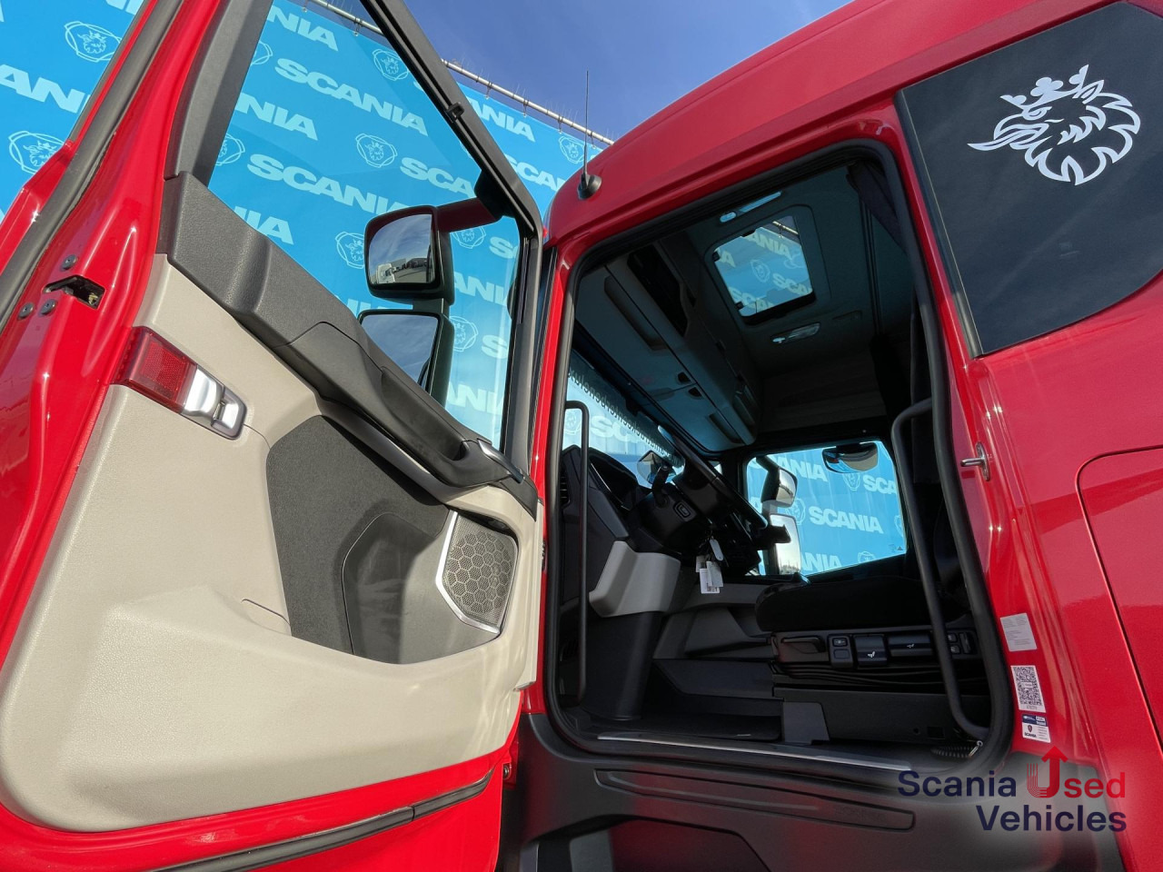 SCANIA R 410 A4x2NA RETARDER LED NAVI - Tractor head: gambar 3 SCANIA R 410 A4x2NA RETARDER LED NAVI - Tractor head: gambar 3