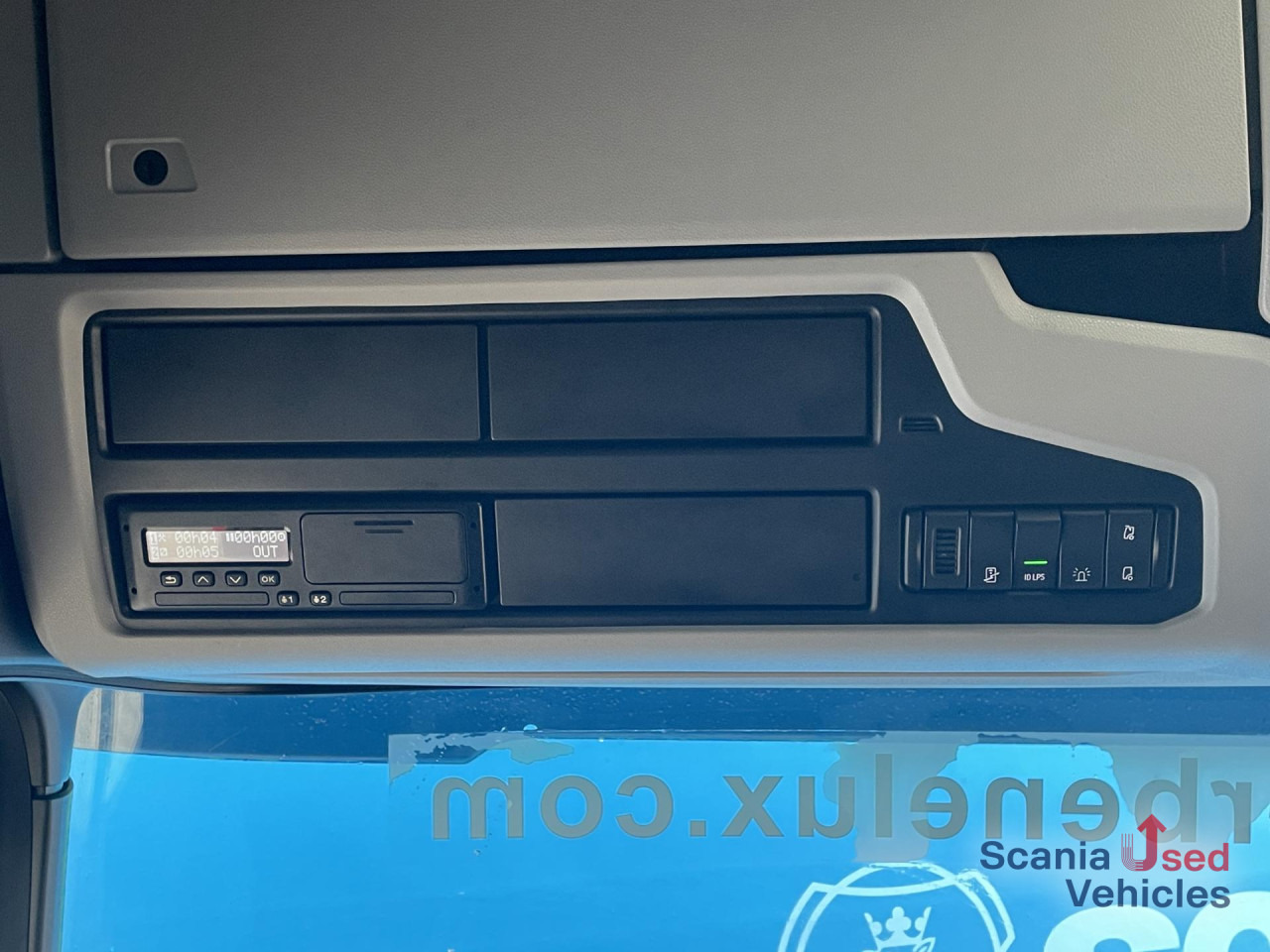 SCANIA R 410 A4x2NA RETARDER LED NAVI - Tractor head: gambar 5 SCANIA R 410 A4x2NA RETARDER LED NAVI - Tractor head: gambar 5