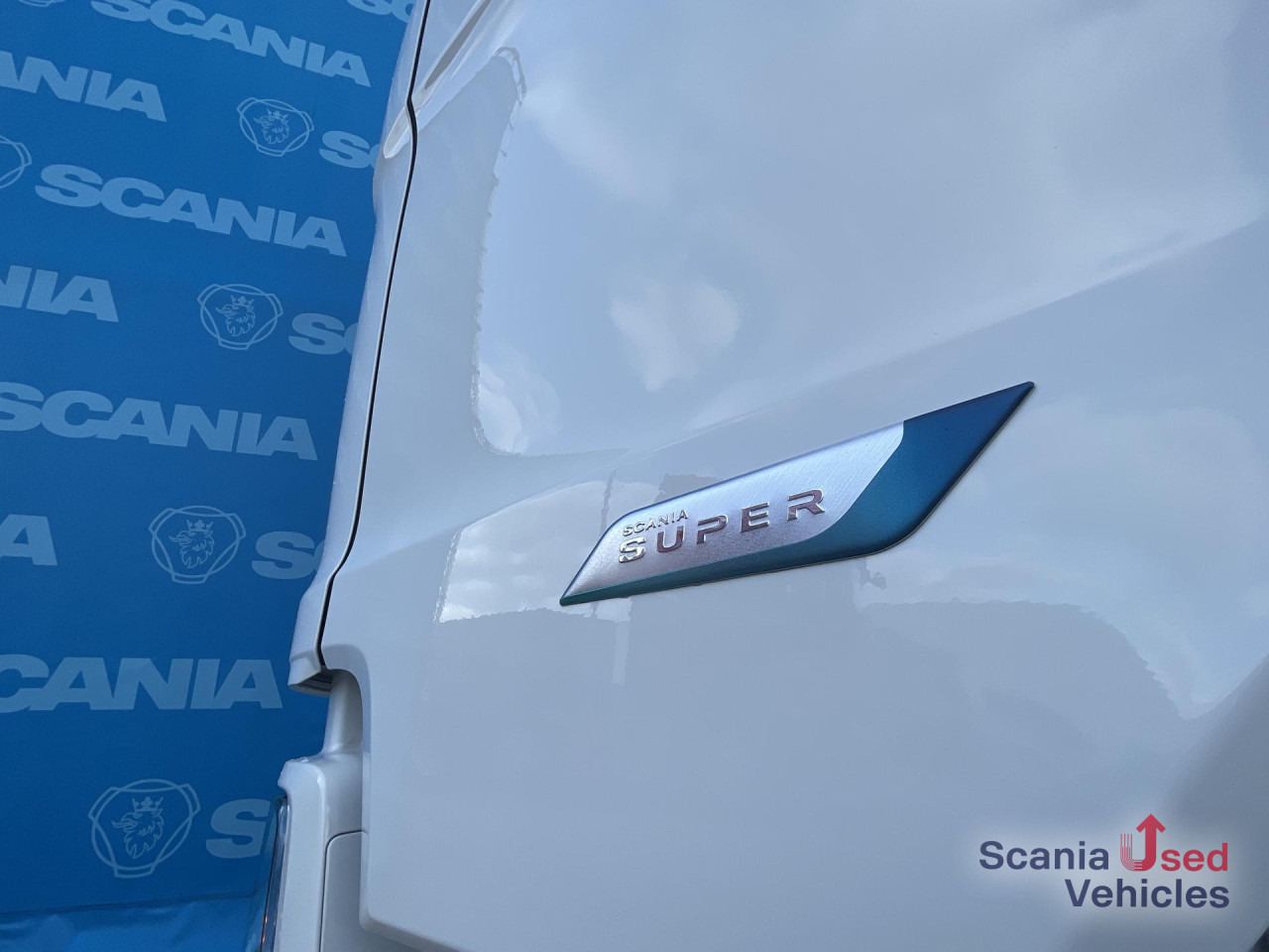 SCANIA R 420 A4x2NA DIFF-L CRB LED NAVI ACC 8T VECTO3 - Tractor head: gambar 3 SCANIA R 420 A4x2NA DIFF-L CRB LED NAVI ACC 8T VECTO3 - Tractor head: gambar 3