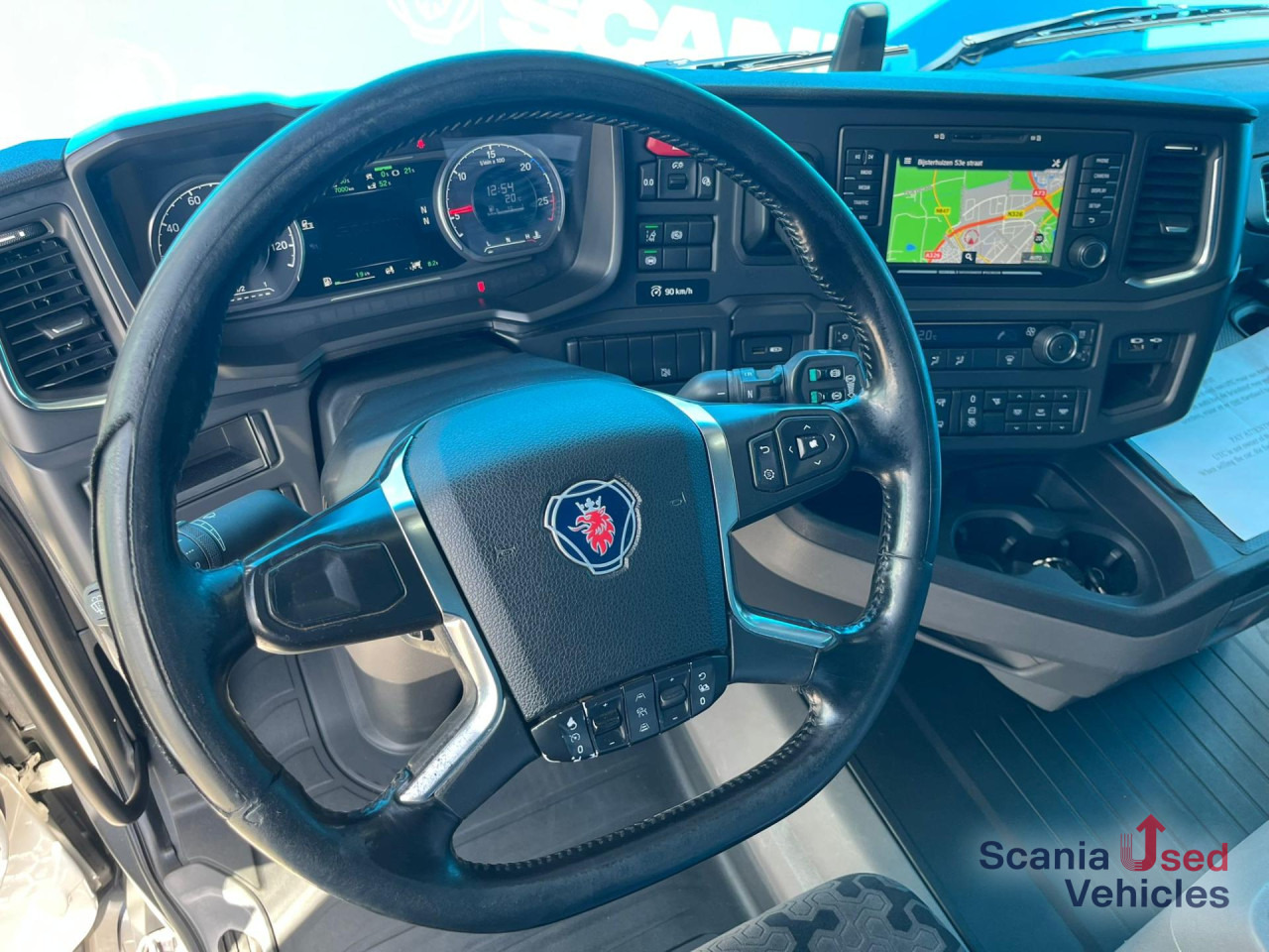 SCANIA R 450 A4x2EB RETARDER MEGA / VOLUME DIFF-L 8T PTOV - Tractor head: gambar 4 SCANIA R 450 A4x2EB RETARDER MEGA / VOLUME DIFF-L 8T PTOV - Tractor head: gambar 4