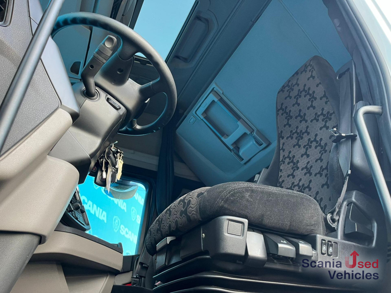 SCANIA R 450 A4x2NA RETARDER 8T DIFF-L SMART2 - Tractor head: gambar 2 SCANIA R 450 A4x2NA RETARDER 8T DIFF-L SMART2 - Tractor head: gambar 2