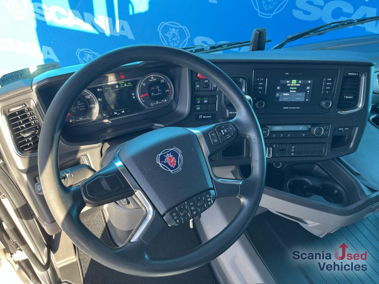 SCANIA R 450 A4x2NA RETARDER 8T DIFF-L SMART2 - Tractor head: gambar 3 SCANIA R 450 A4x2NA RETARDER 8T DIFF-L SMART2 - Tractor head: gambar 3