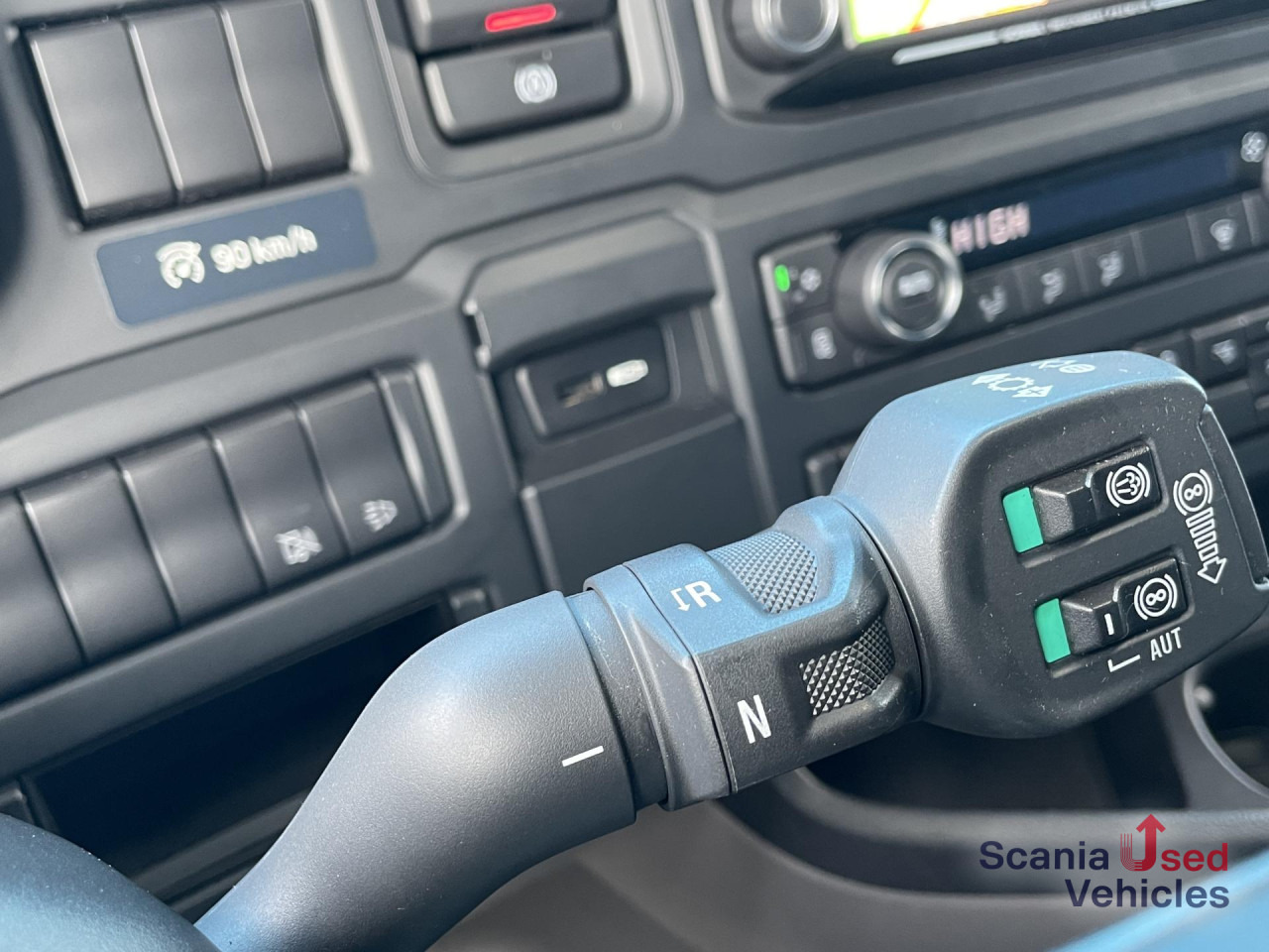 SCANIA R 450 A4x2NB DIFF-L RETARDER FULL AIR P-AIRCO ACC - Tractor head: gambar 3 SCANIA R 450 A4x2NB DIFF-L RETARDER FULL AIR P-AIRCO ACC - Tractor head: gambar 3