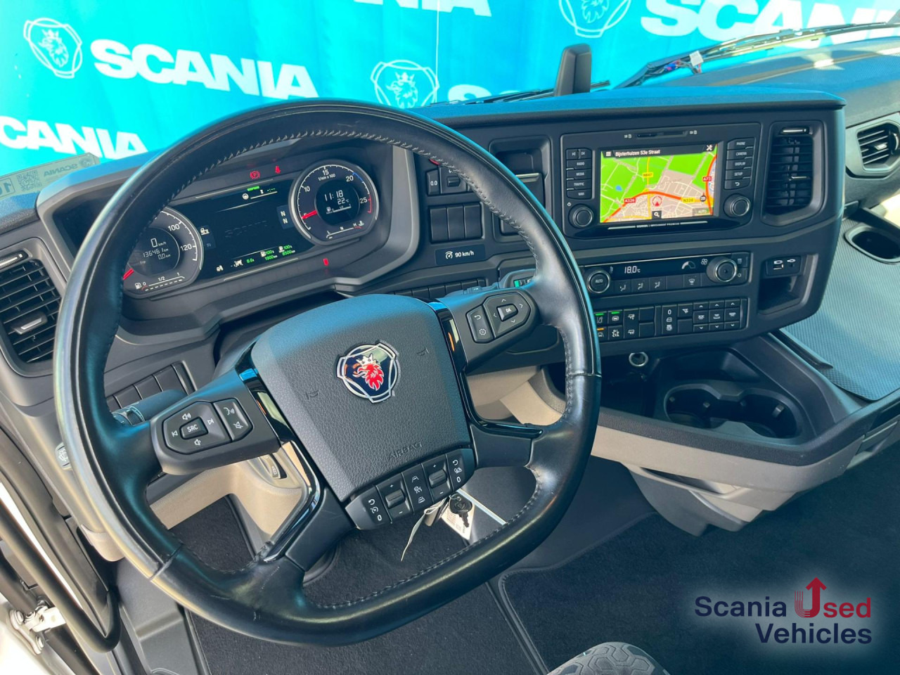 SCANIA S 500 A4x2NB DIFF-L RETARDER P-AIRCO FULL AIR ACC - Tractor head: gambar 4 SCANIA S 500 A4x2NB DIFF-L RETARDER P-AIRCO FULL AIR ACC - Tractor head: gambar 4
