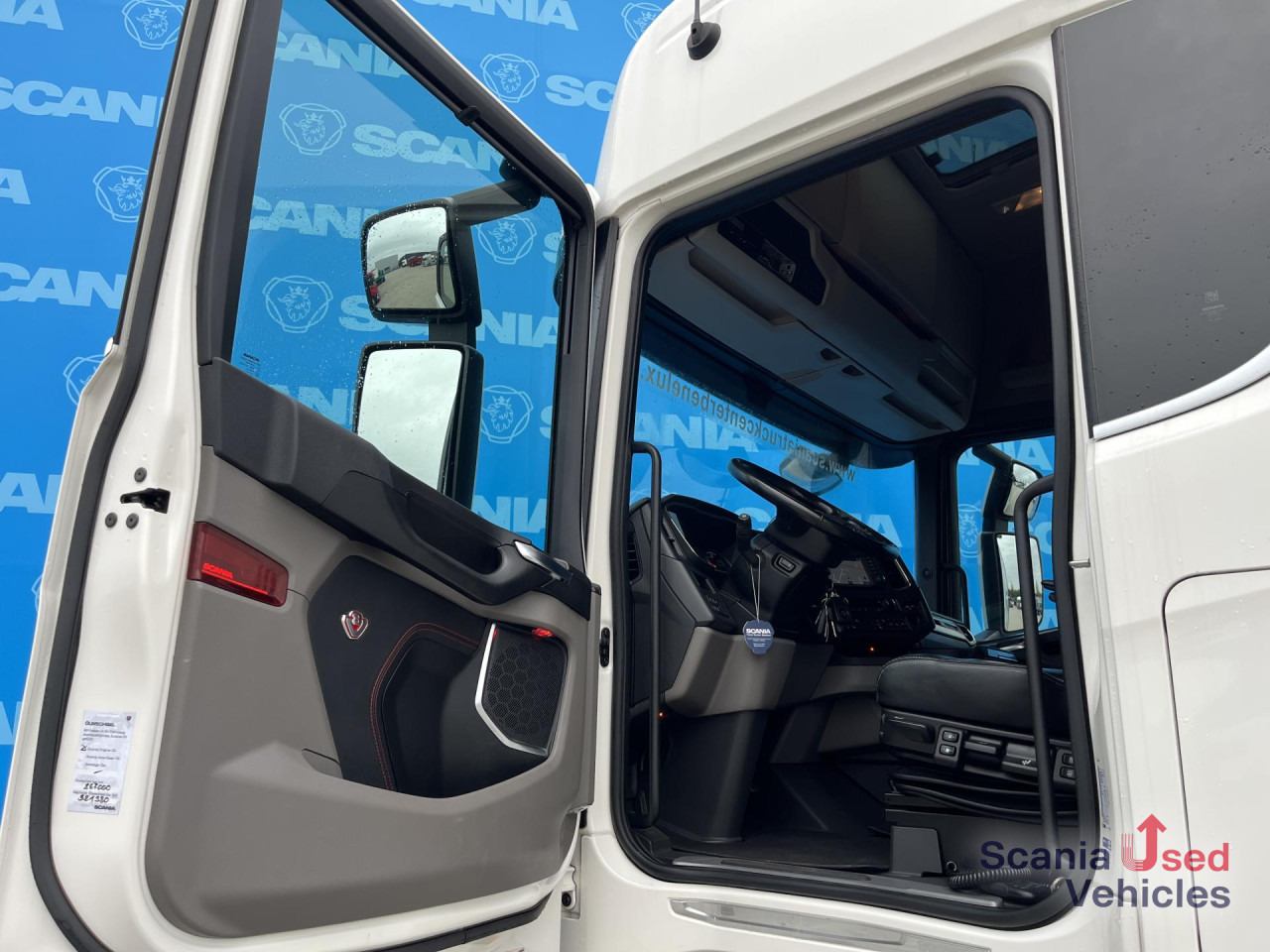 SCANIA S 590 A4x2NA V8 RETARDER DIFF-L 8T NAVI LED ALCOA - Tractor head: gambar 3 SCANIA S 590 A4x2NA V8 RETARDER DIFF-L 8T NAVI LED ALCOA - Tractor head: gambar 3