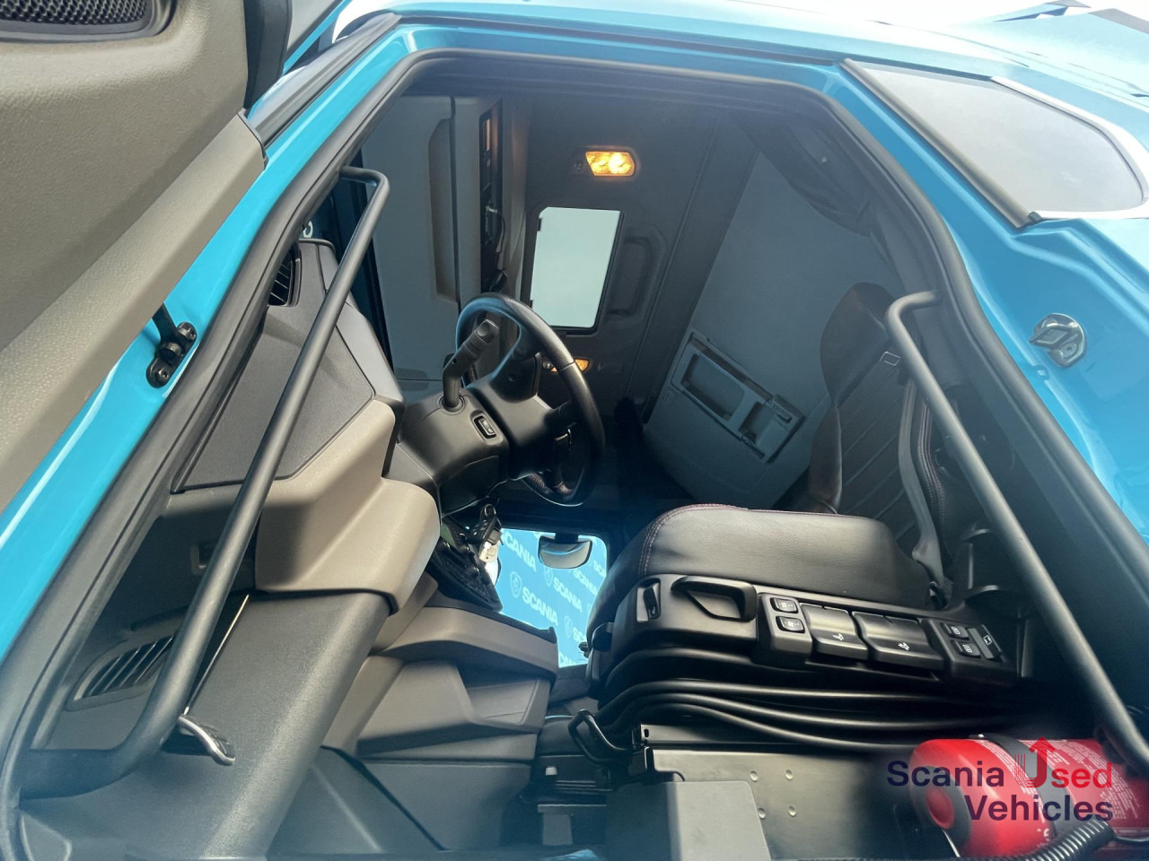 SCANIA S 660 A6x2/4NB V8 RETARDER FULL AIR 8T DIFF-L LED - Tractor head: gambar 2 SCANIA S 660 A6x2/4NB V8 RETARDER FULL AIR 8T DIFF-L LED - Tractor head: gambar 2