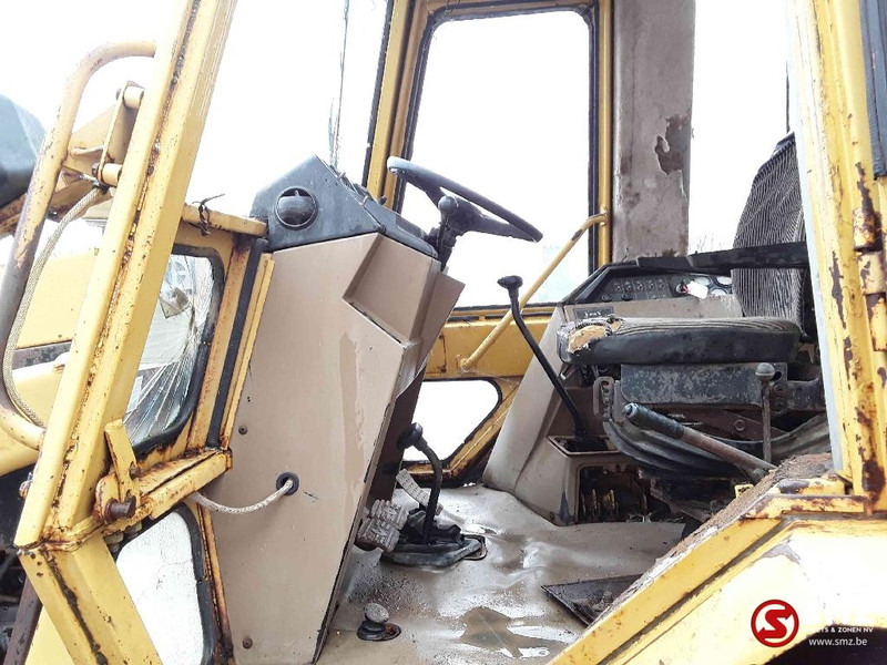 Backhoe loader Caterpillar 428: gambar 6